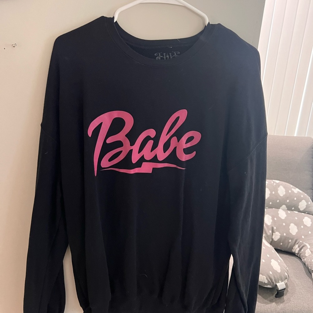 Chic Black 'Babe' Sweater